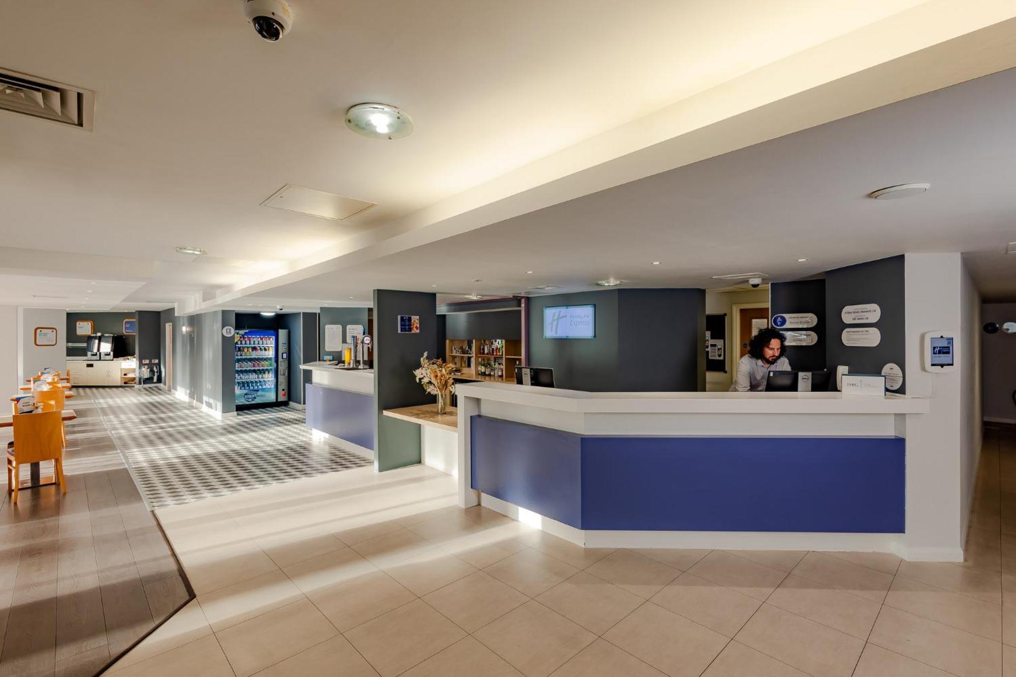 Holiday Inn Express Norwich By Ihg Drayton  Zewnętrze zdjęcie
